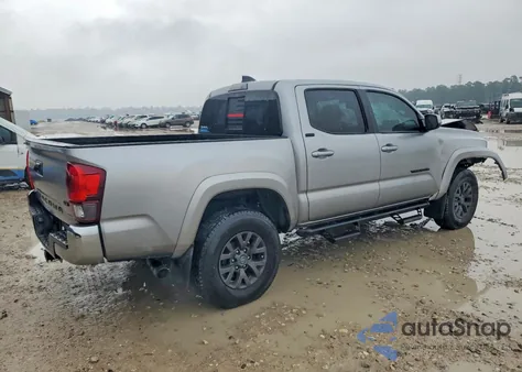 2021 Toyota Tacoma Double Cab z USA, uszkodzony, nr VIN 3TMAZ5CN5MM150459